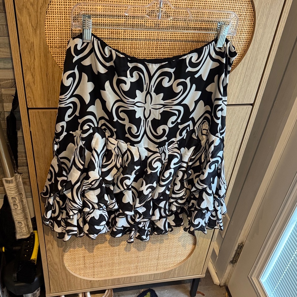 White House Black Market Black and White Patterned A-Line Skirt